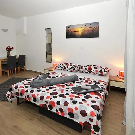 Josip * تروغير