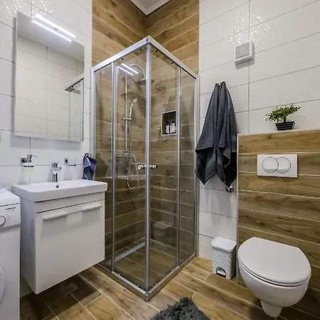 شقة Josip تروغير