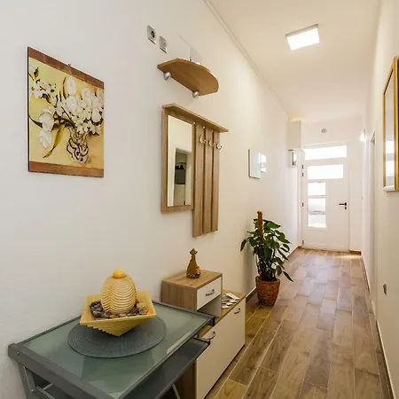 Josip Апартаменти Трогір