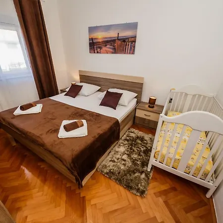 Josip Апартаменты